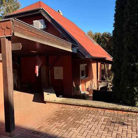 Gyogygoedoer Vendeghaz Guest house Szekszard