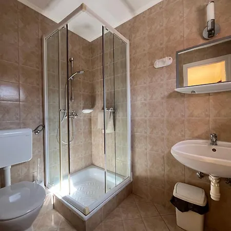 Gyogygoedoer Vendeghaz Gasthof