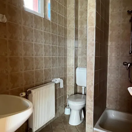 Gyogygoedoer Vendeghaz 3*